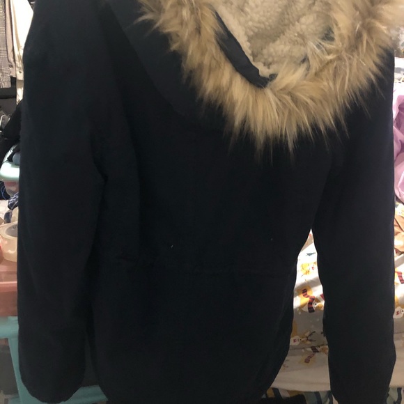 COPY - Hollister jacket - Picture 4 of 4